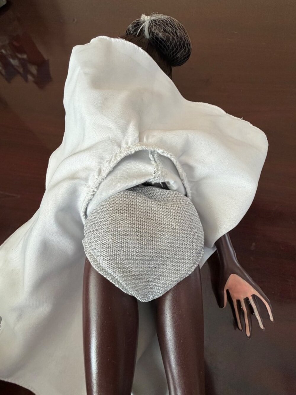 Annie Lee Sass n Class 2004 Sultry in Silver African American Doll LE 0153/2000 - Picture 17 of 17
